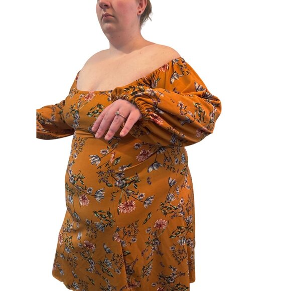 Pinup Couture The Swann Dress in Mustard Floral Stretch Crepe Size 4X - Picture 6 of 6